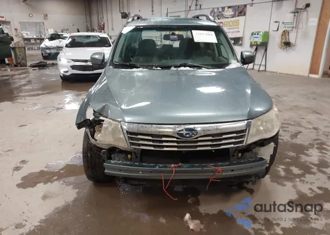 2010 Subaru Forester 2.5X Limited z USA, uszkodzony, nr VIN JF2SH6DC7AH781869